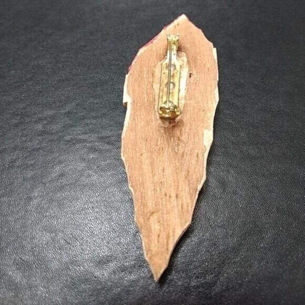 Old Fashioned Santa Brooch View 6